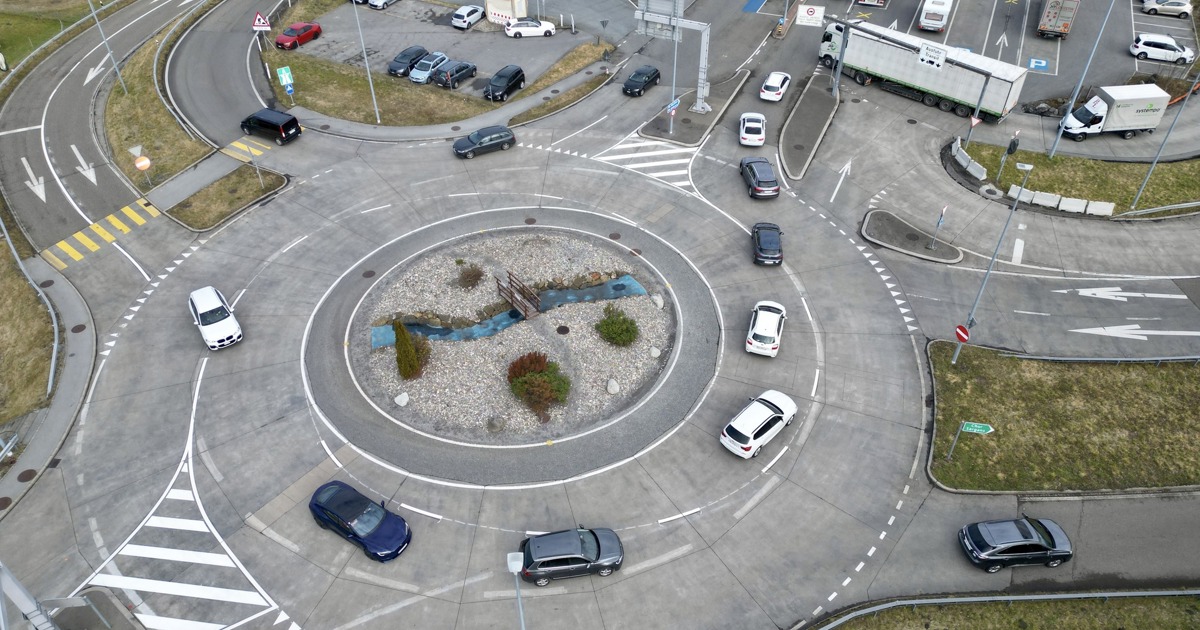 Chaos at the Auer roundabout: Turbo lines are supposed to provide relief