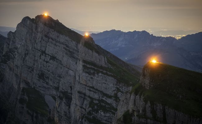 Flammen vom Rheintal bis an den Untersee: Wie Höhenfeuer einst vor Gefahren warnten