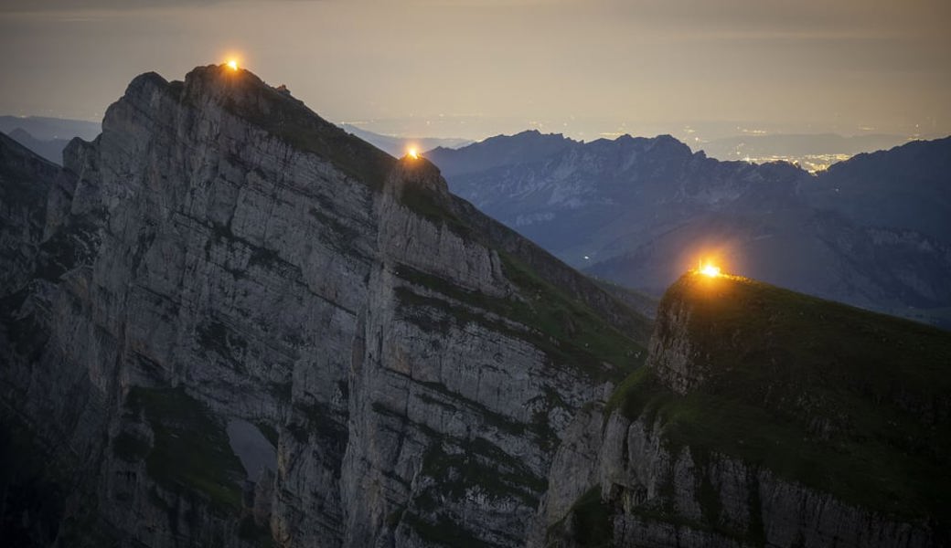 Flammen vom Rheintal bis an den Untersee: Wie Höhenfeuer einst vor Gefahren warnten