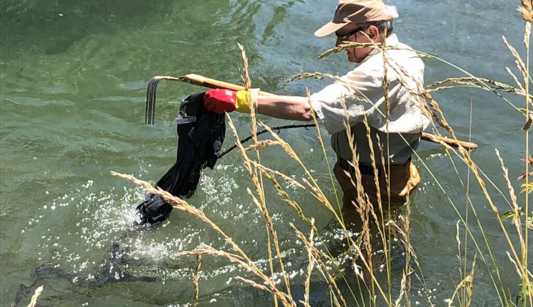  65 Teilnehmende beteiligten sich an der neunten «Bachputzeta» vom Fischereiverein Werdenberg. 
