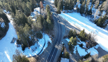 Alkoholisiert: Linkskurve wird Autofahrern zum Verhängnis