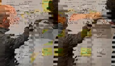 Die Diskussionen zeigen: Verkehrsführung und Parkplätze sind eine Knacknuss im Zentrum