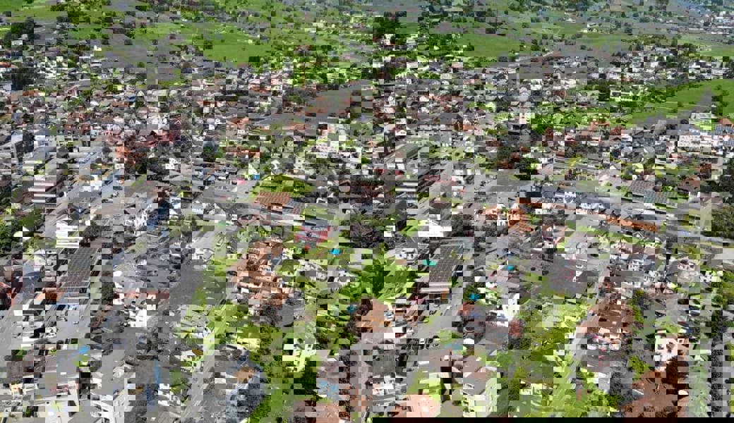  Einige Eingaben nehmen nur Bezug auf die eigene Parzelle, andere nehmen Bezug auf die gesamte Ortsplanung. 