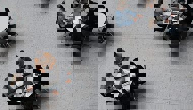 Kombination aus Präsenz- und Fernunterricht fordert Studierende und Lehrpersonen