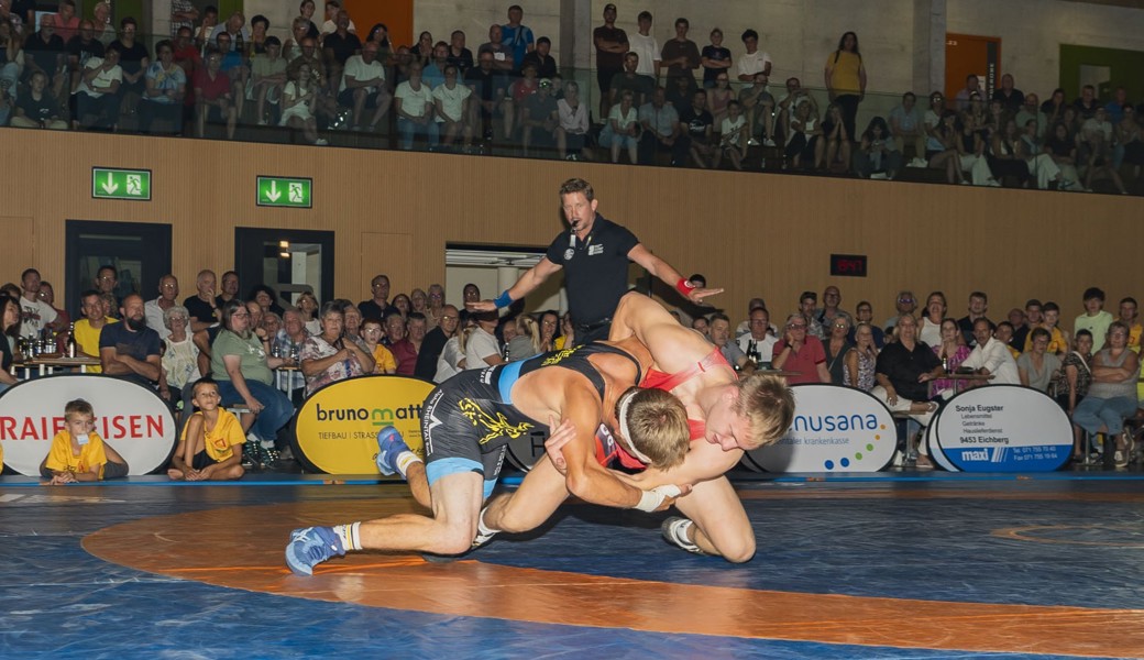 Janis Steiger (rot) siegte am Derby in der vergangenen Saison gegen Kriesserns Christoph Wittenwiler.