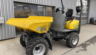 Kinder entwenden Dumper und beschädigen mehrere Fahrzeuge