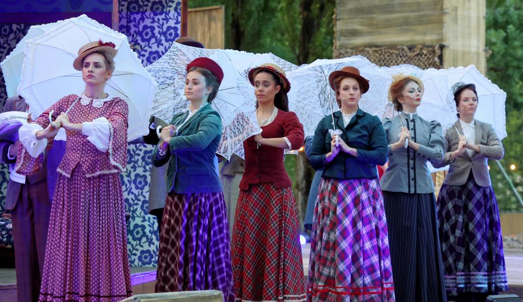 Melanie Loher (links) ist Teil des Ensembles in «Heidi – Das Musical».