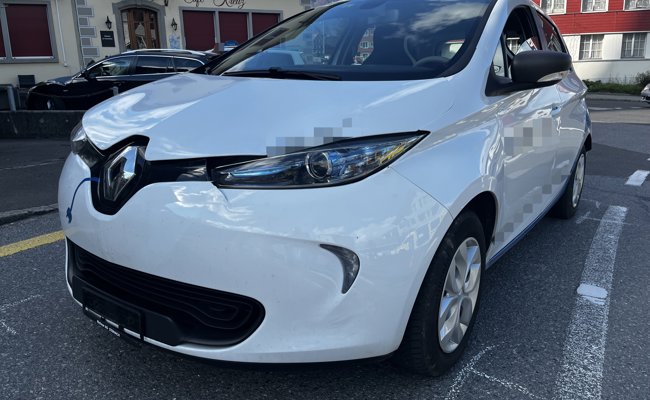 Zusammenstoss zwischen 76-jährigem Fussgänger und Auto