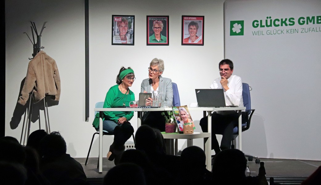 «Vertrauen Sie uns» –  Beatrice überzeugt die Kundinnen und Kunden mit Nachdruck.