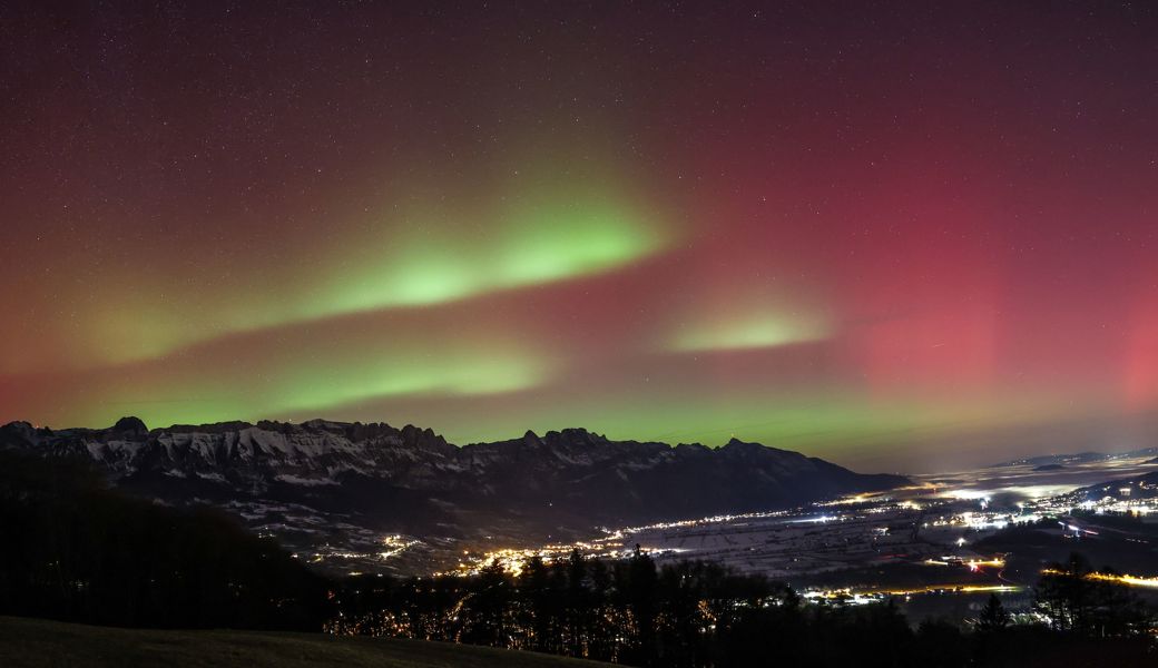 Polarlichter über der Ostschweiz: Wo man sie am besten sieht und wie die Beobachtung gelingt