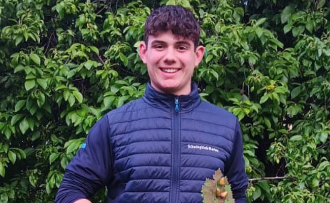 Schelle und Zweig: Glanzleistung von Stefan Tischhauser