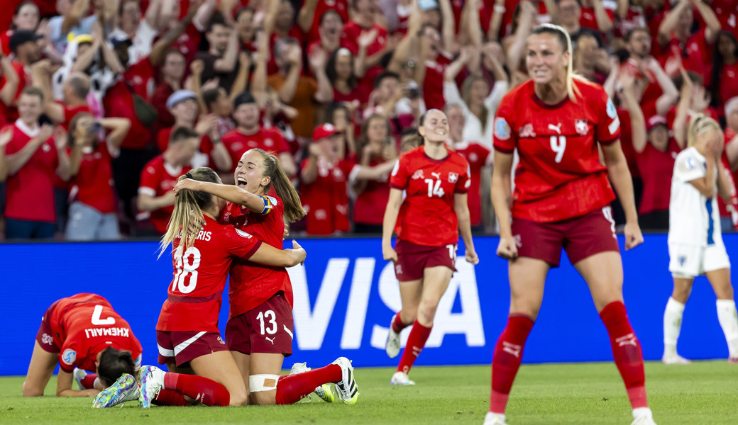 Die Spielerinnen jubelten, als die Viertelfinal-Qualifikation Tatsache war.