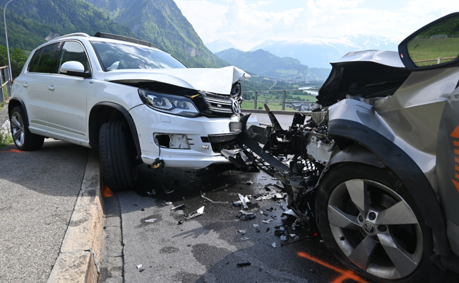 Ohne Führerausweis verunfallt: Zwei Personen verletzt