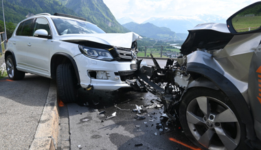 Ohne Führerausweis verunfallt: Zwei Personen verletzt
