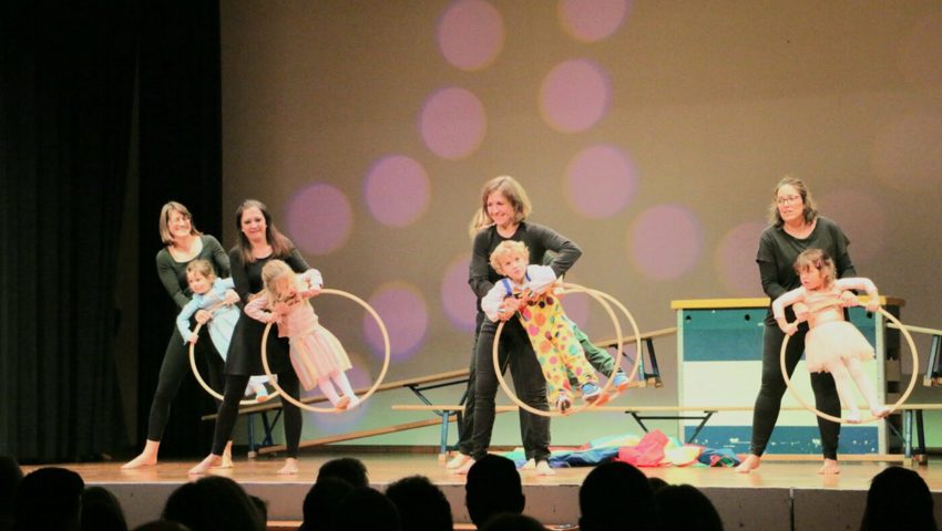  Vom Muki bis zu den Erwachsenen – alle begeisterten das Publikum mit einer super Zirkusshow.