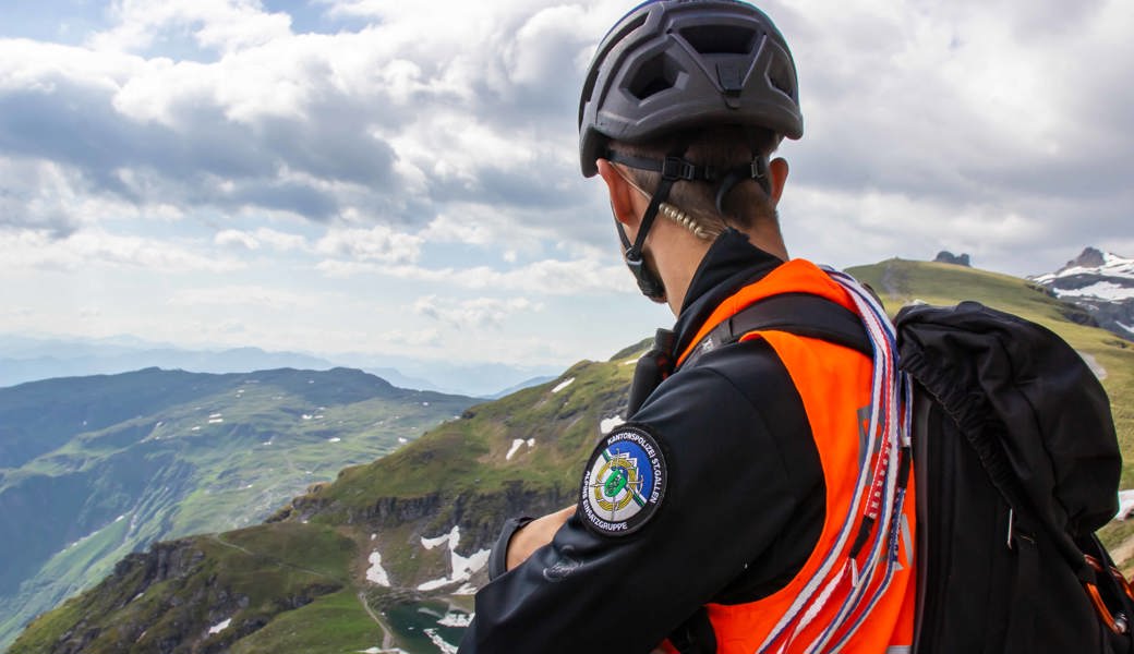 Die Alpine Einsatzgruppe der Kantonspolizei klärt die näheren Umstände des Unfalls noch ab.