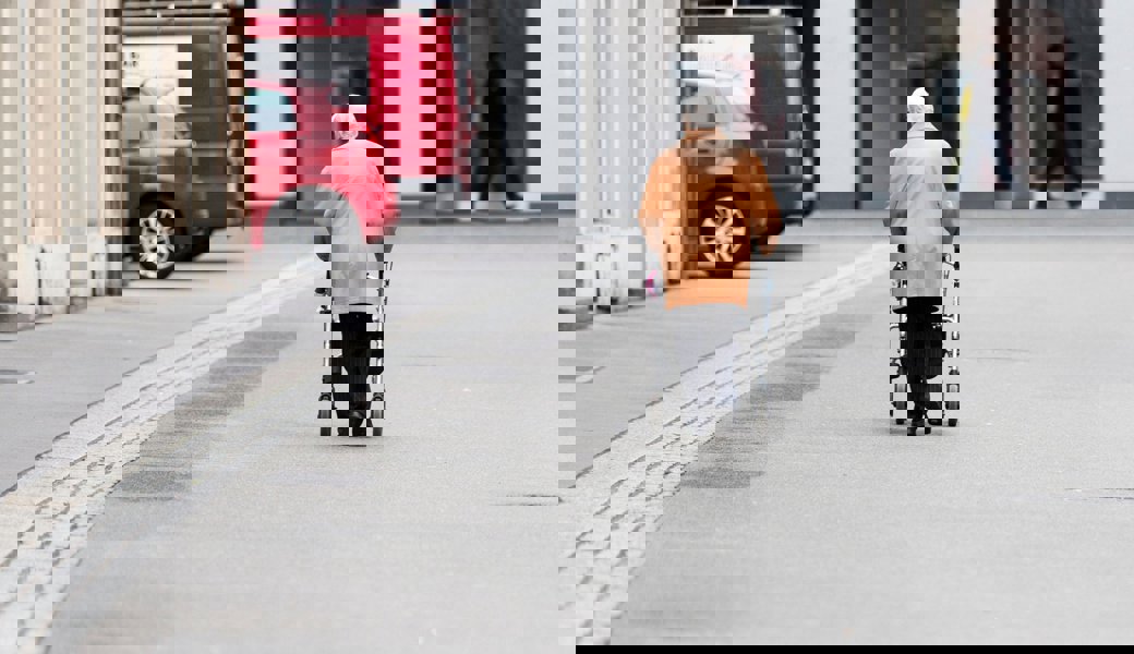 Zwei Frauen mit Demenz verschwinden – beide werden tot gefunden: So reagieren Heime und Polizei im Ernstfall