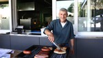 Den Grill im Griff: Bis zu 200 Würste pro FC Buchs-Matchtag