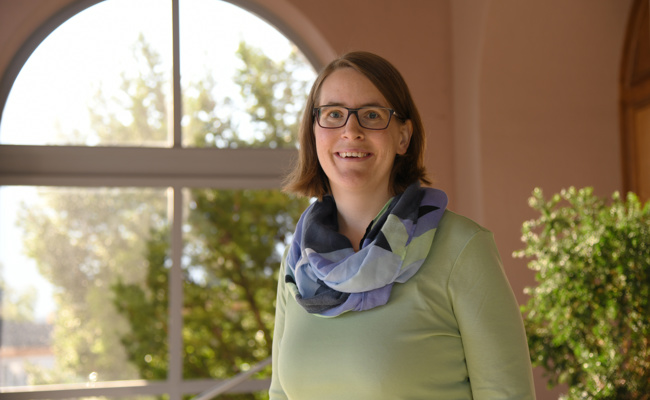 Eine junge Mutter ist die neue Buchser Pfarrerin