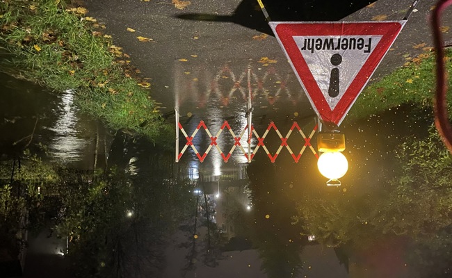 Wettibach trat stellenweise über das Ufer