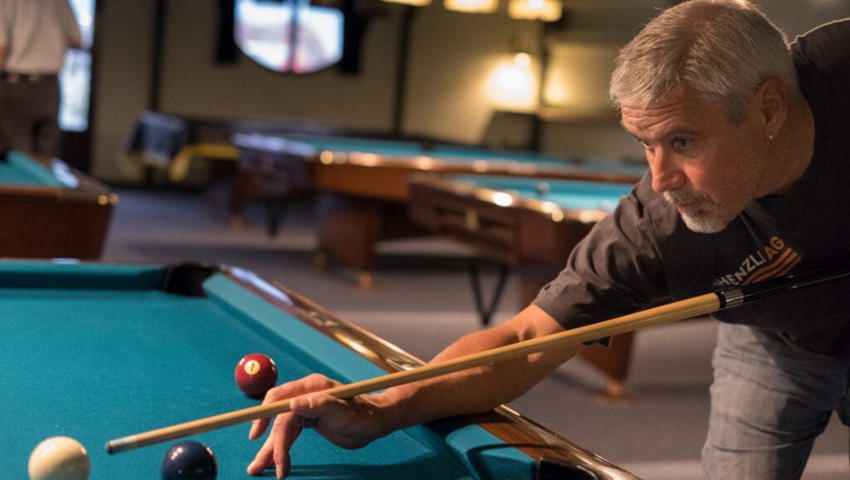 Die Kunden hoffen, dass das Billard-Center nach dem Verkauf wieder geöffnet wird. Die Kunden hoffen, dass das Billard-Center nach dem Verkauf wieder geöffnet wird.