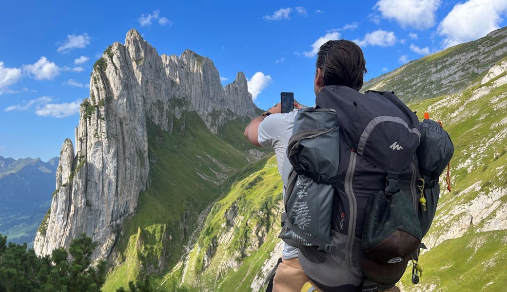 Erwachen mit Ausblick auf die Kreuzberge – das lockt immer mehr Wildcamper in den Alpstein.
