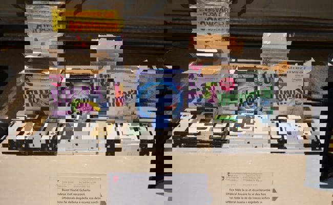 Am Zoll aufgeflogen: 44 Smartphones waren im Waschpulver versteckt