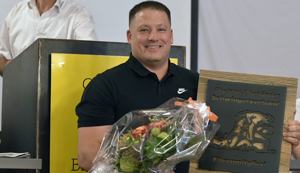 Neues Ehrenmitglied des Rheintal-Oberländer Schwingerverbands: Reto Bleiker wurde für seine Verdienste geehrt.