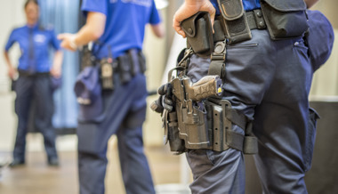 Bewaffneter Banküberfall: Polizei erwischt Verdächtigen in der Schweiz