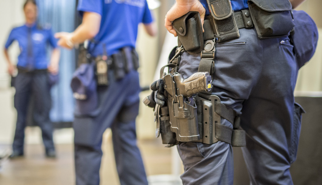 Bewaffneter Banküberfall: Polizei erwischt Verdächtigen in der Schweiz