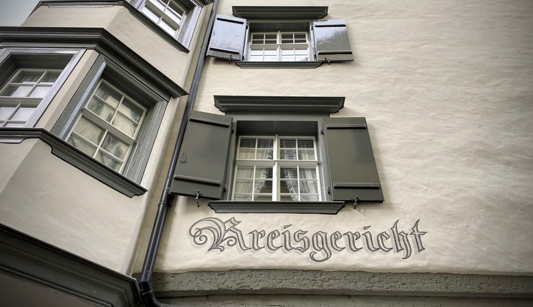 Frau bezichtigt Ex-Mann der mehrfachen Vergewaltigung – er wehrt sich vehement