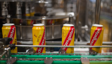 Soziale Medien ersetzen die Beiz: Auch die Ostschweizer Brauereien Schützengarten und Locher verkaufen weniger Bier