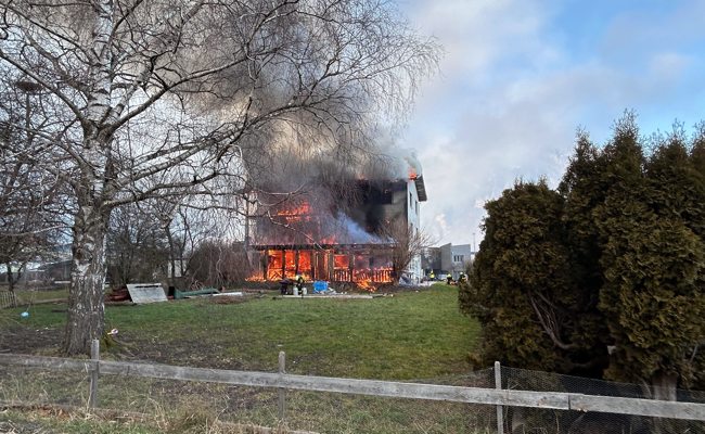 Brand in Mehrfamilienhaus mit Restaurant