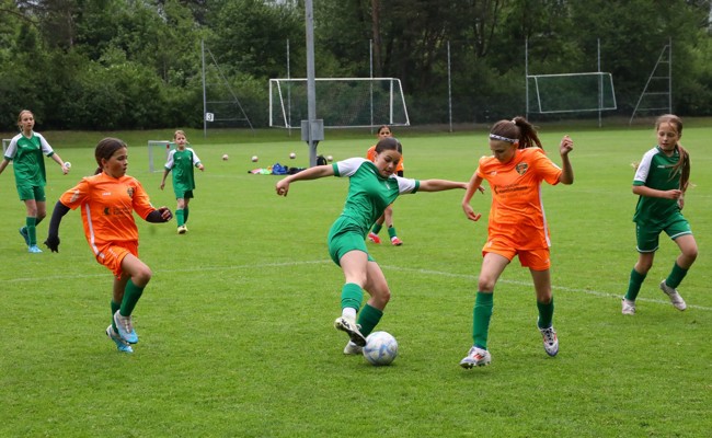 Feuer brennt für Fussball und Frauen-EM