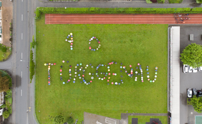 Das Klassentreffen im Schulzentrum Türggenau hat begonnen