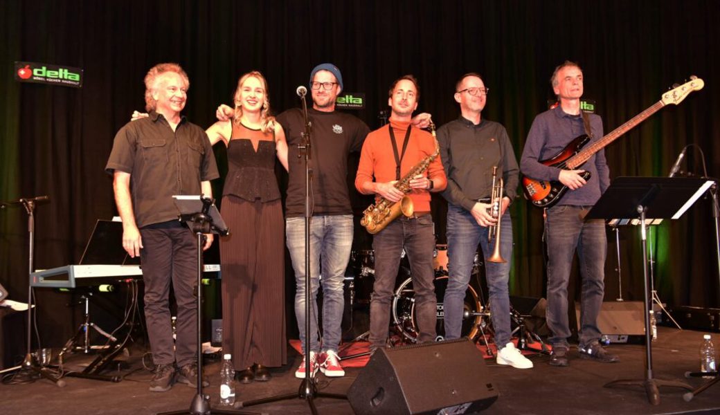  Konzert zum Auftakt der Herbstmesse: Die Band Stormy Silence überzeugte das Publikum. 