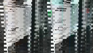 Betrug und Misswirtschaft verhalfen zu luxuriösem Lebensstil – nun steht der Mann vor Gericht