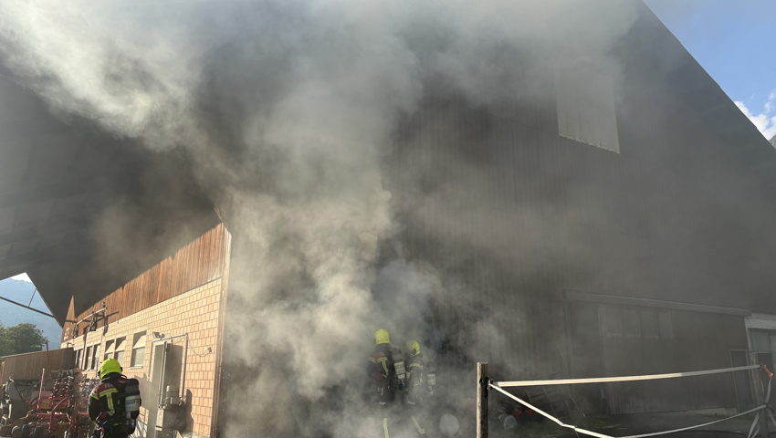 Rund 50 Feuerwehrangehörige waren im Einsatz. 