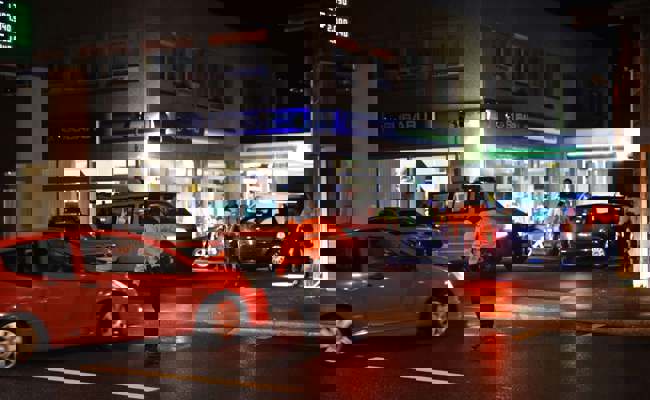 Licht ersetzt oder richtig eingestellt: Gemeinsame Aktion der Kantonspolizei und des TCS in Sevelen