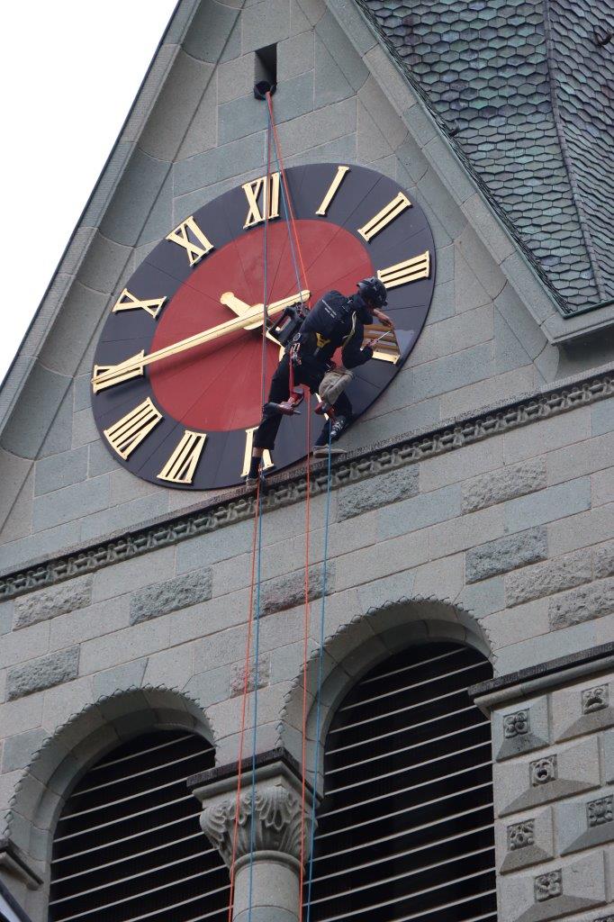 Die Grabser Kirchenuhr zeigt nun wieder die Zeit an