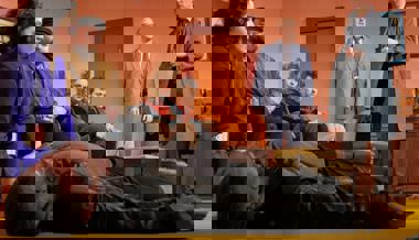 Kriminelle Energie und Chaos: Theaterstück «Oktokoff» feierte Premiere