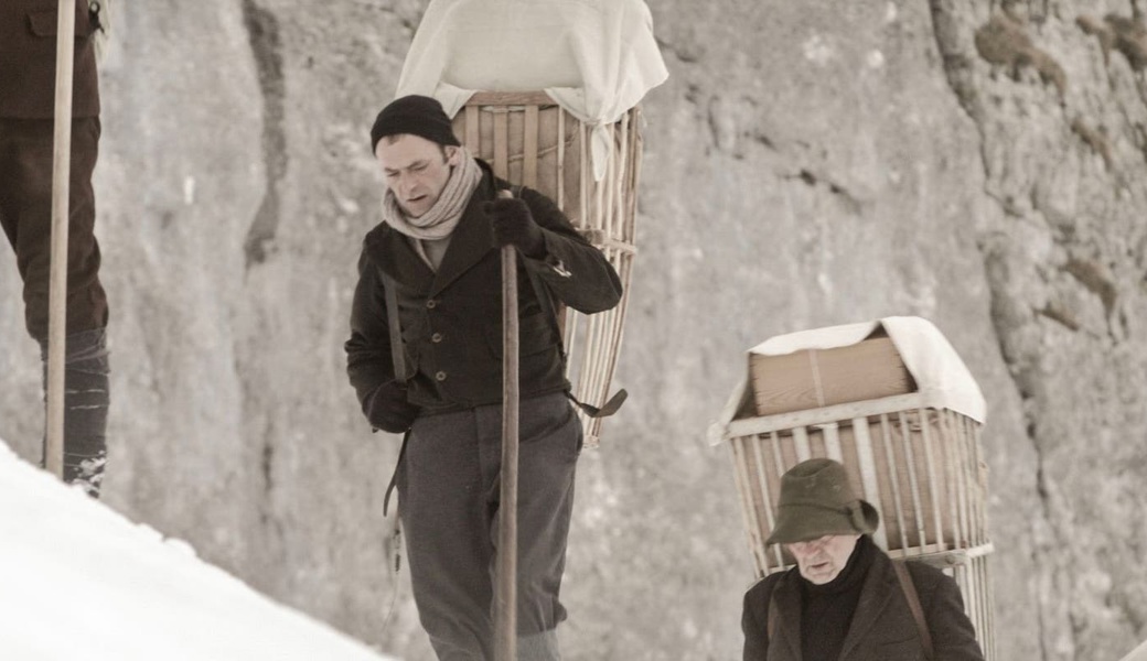 Die Säntisträger haben bis zum Bau der Schwebebahn auf den Säntis die Wetterstation und die Gasthäuser mit allem Lebensnotwendigen versorgt. 