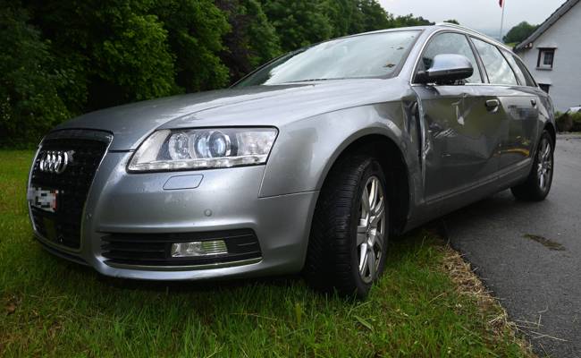 17-jähriger Velofahrer bei Zusammenstoss mit Auto verletzt