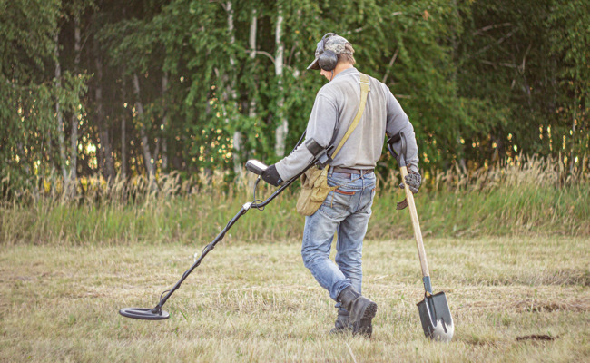 Polizei unterbindet illegale Schatzsuche mit Metalldetektor