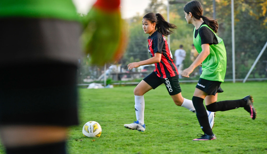 Über 680’000 Kinder und Jugendliche nahmen 2024 an Angeboten des Programms Jugend und Sport teil – sechs Prozent mehr als im Vorjahr.