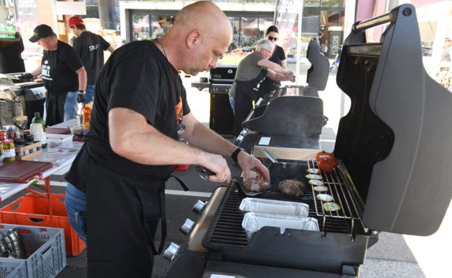 Punkte für den feinsten Hamburger mit typischen Grillspuren und die beste Sauce