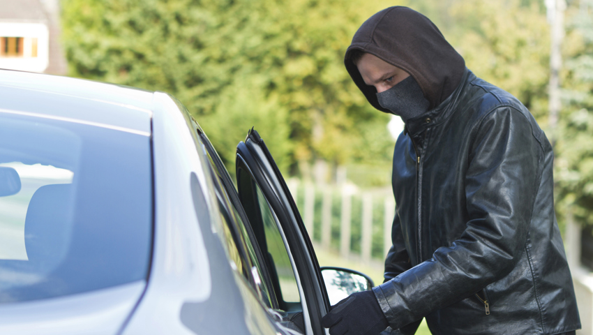 Die Diebe besorgten sich die Schlüssel und stahlen dann die Autos.