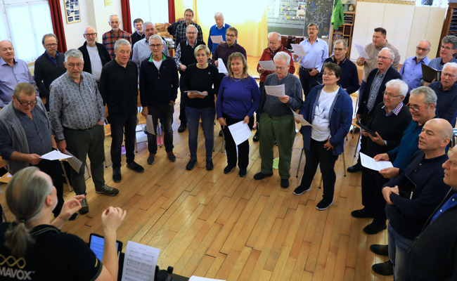 Schritt ins Unbekannte: Zwei Chöre spannen zusammen