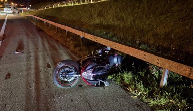 Fuchs löst Crash auf A1 aus – Motorradfahrer verletzt