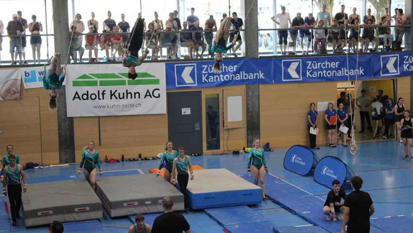 Starke Leistung: Die Gamser Schaukelringriege,